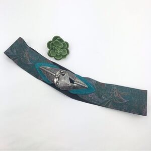 Vintage 80’s Silvertone Metal Arrow Buckle Belt